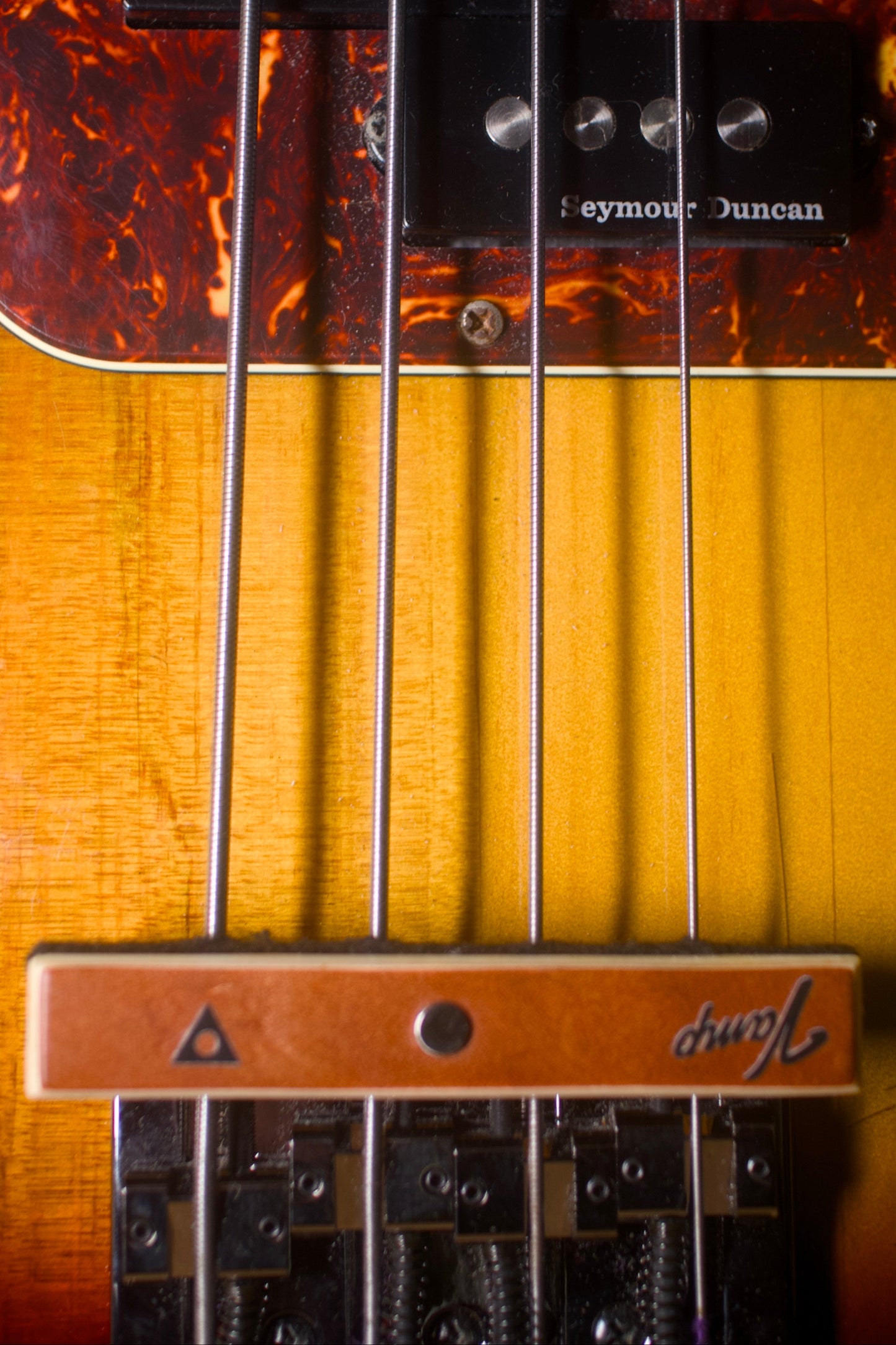 Vamp Bass Mute